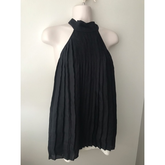 Neiman Marcus Tops - ✨ Gorgeous Alice & Olivia Silk Black Halter Top